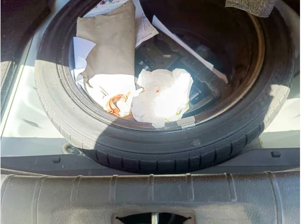 Car image 37