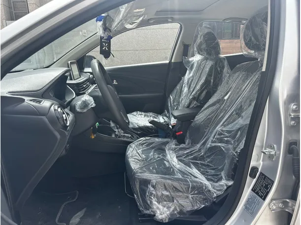 Car image 13