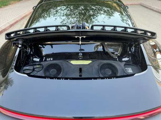Car image 23