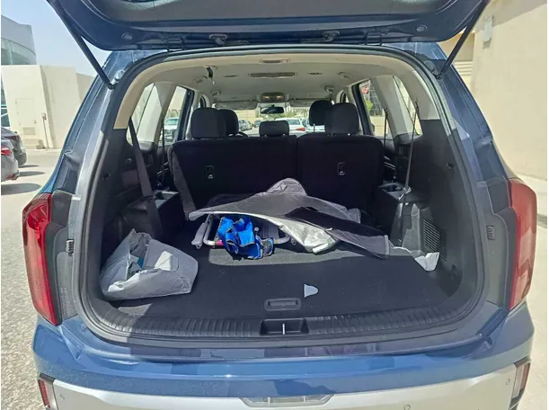 Car image 29