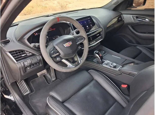 Car image 11