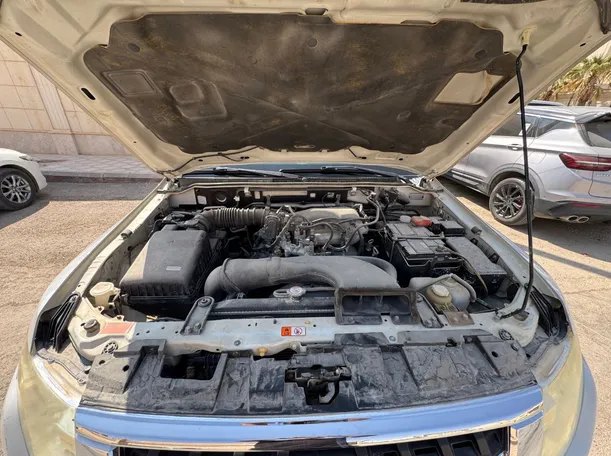 Car image 25