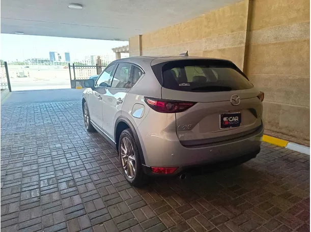 Car image 7