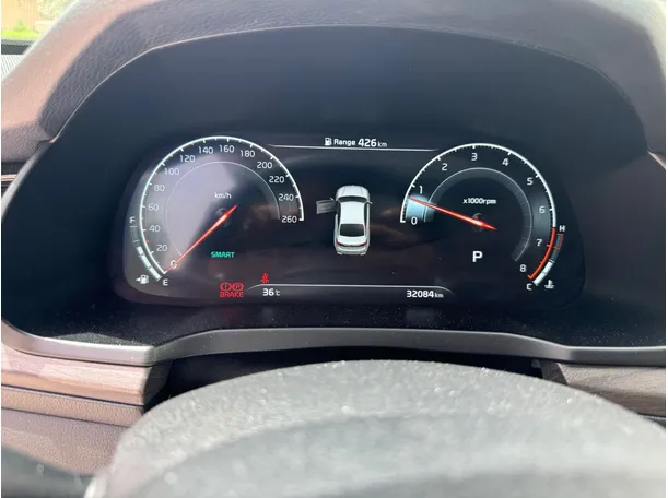 Car image 21