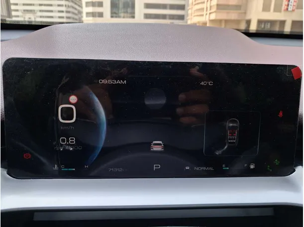 Car image 19