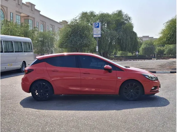 Car image 8