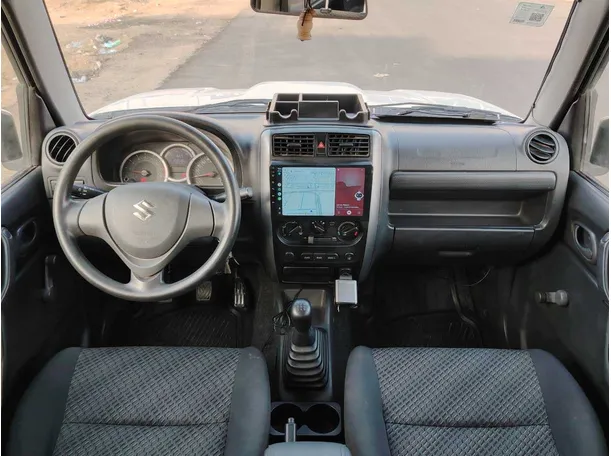 Car image 15