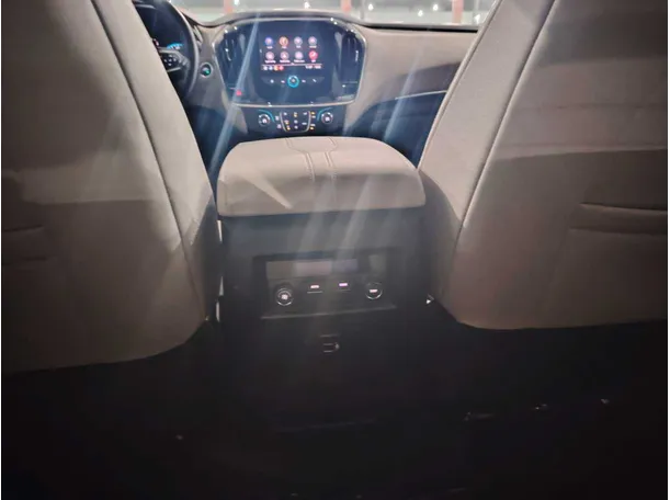 Car image 28
