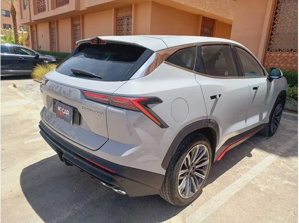 Car image 5