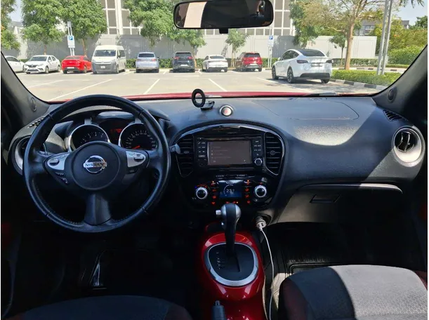 Car image 16