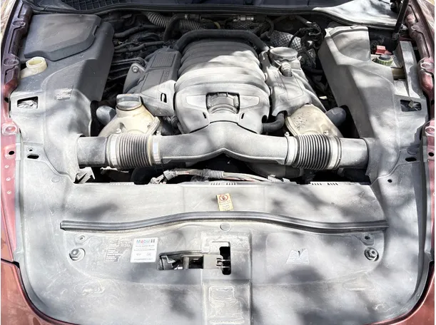 Car image 26