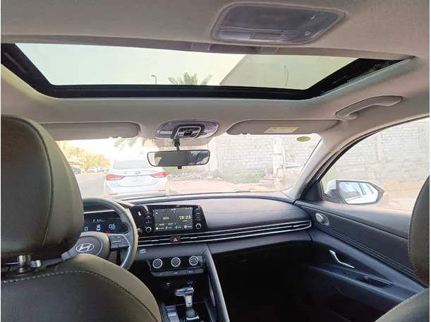 Car image 21
