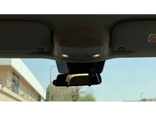 Car image 25