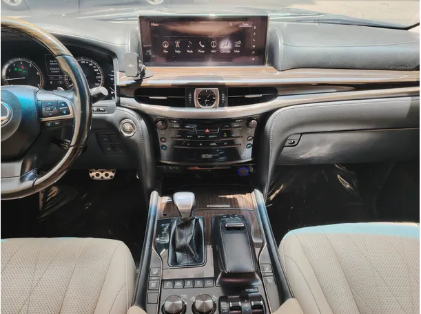 Car image 22
