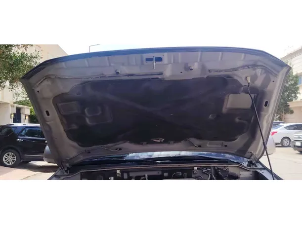 Car image 32