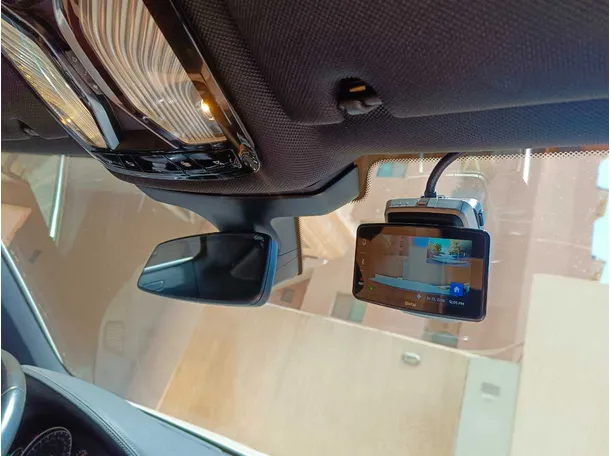 Car image 36