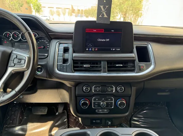Car image 17