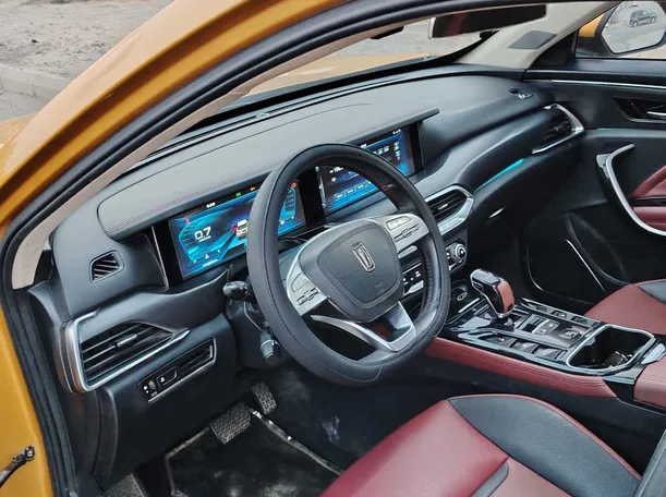 Car image 11