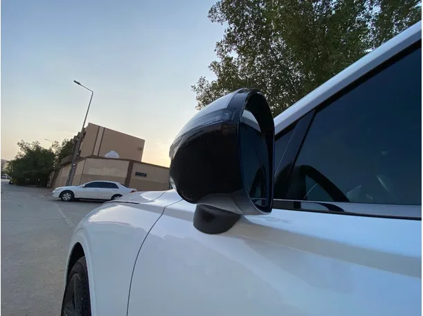 Car image 31