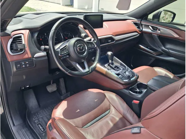 Car image 11