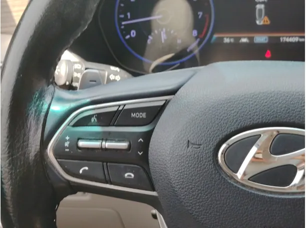 Car image 22