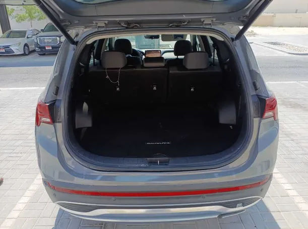 Car image 20