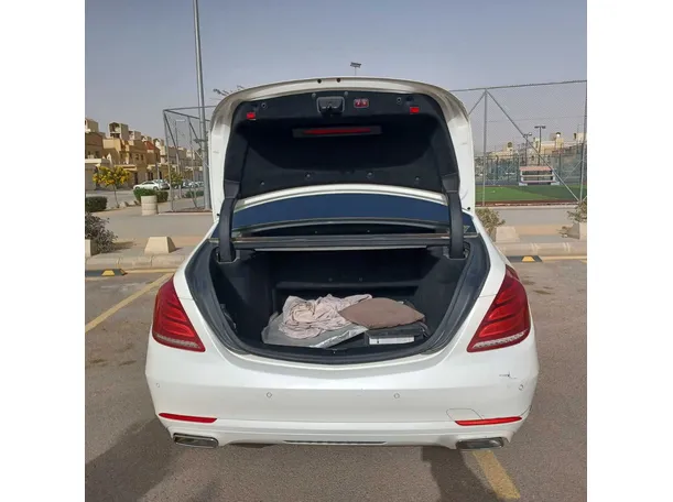 Car image 23