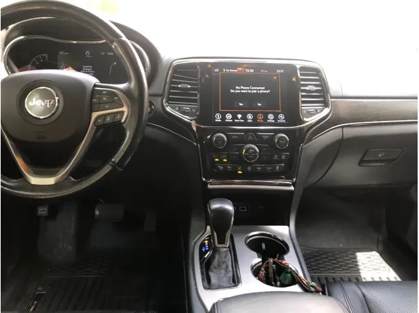 Car image 16