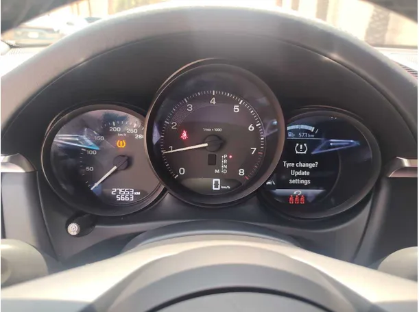 Car image 23