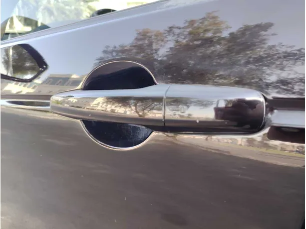 Car image 32