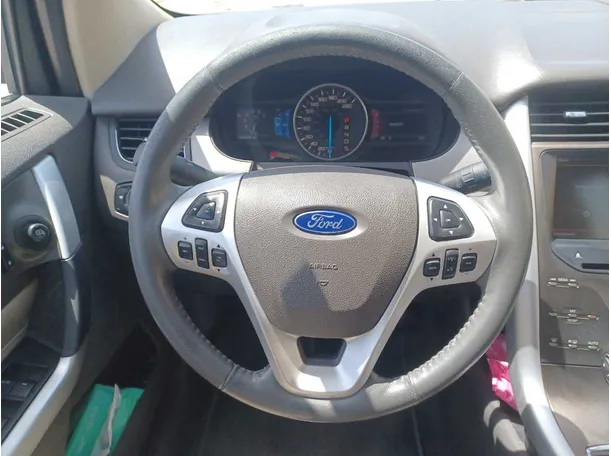 Car image 16