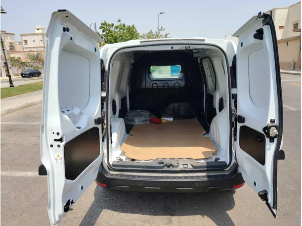 Car image 21