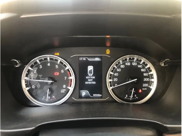 Car image 19