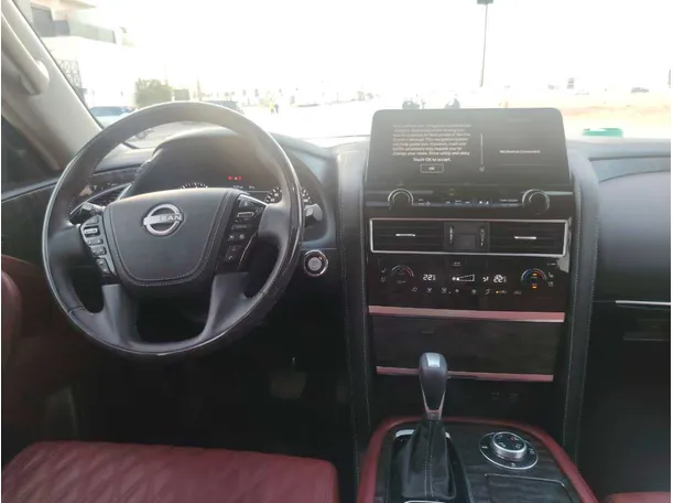 Car image 24