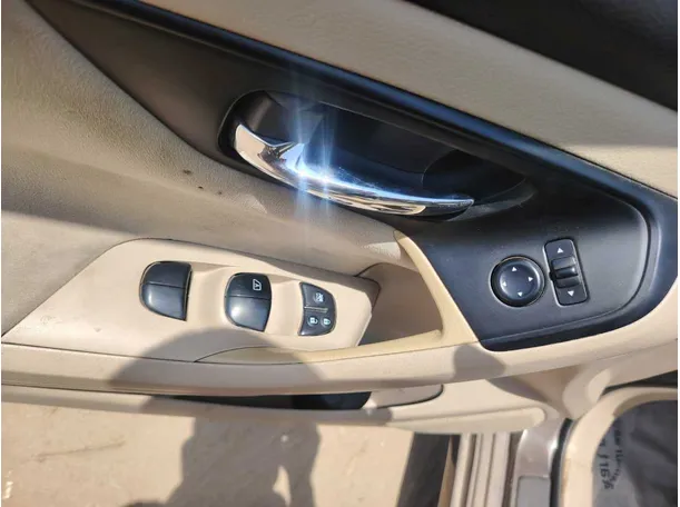 Car image 33