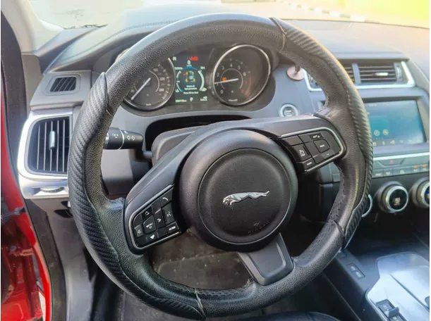 Car image 26