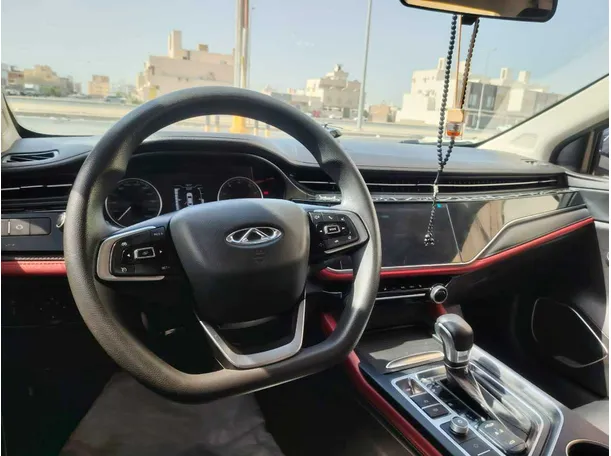 Car image 26