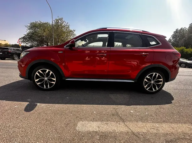 Car image 8