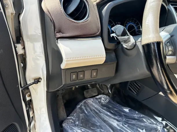 Car image 25