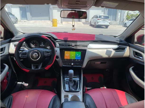 Car image 17