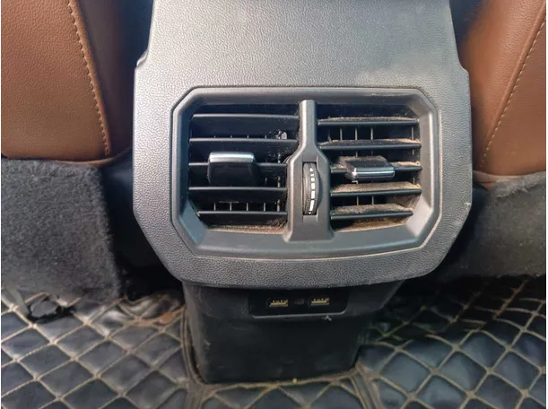 Car image 35