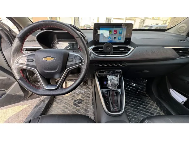 Car image 17