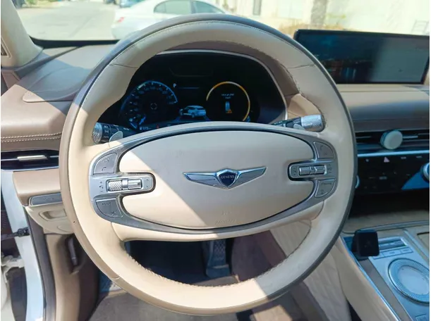 Car image 27