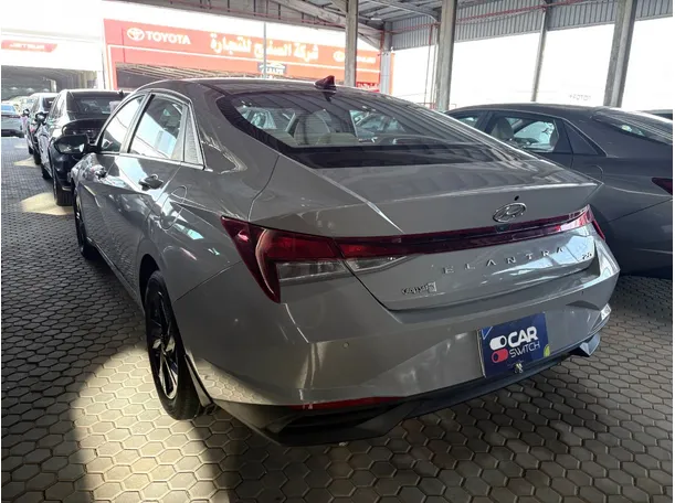 Car image 5