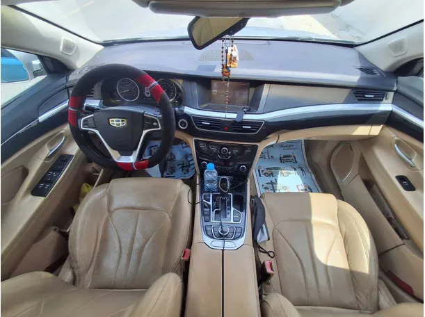 Car image 14