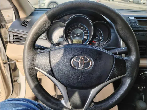 Car image 27