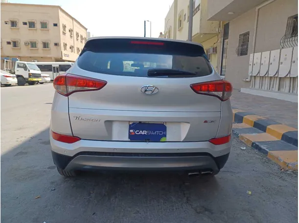 Car image 6