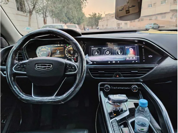 Car image 17