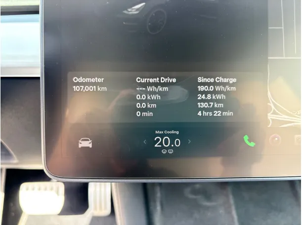Car image 23