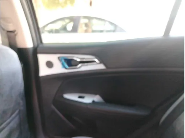 Car image 36